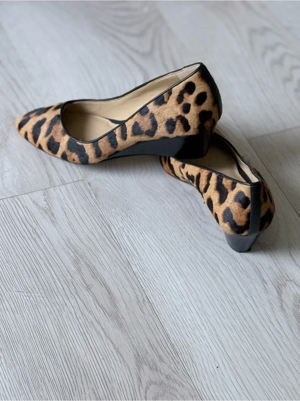 Talbots Leopard Calf Hair Wedge Pumps Women Size 6N Narrow Hair On Hide Shoes